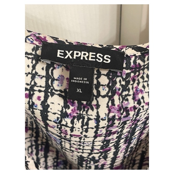 Express Blouse - Picture 2 of 4